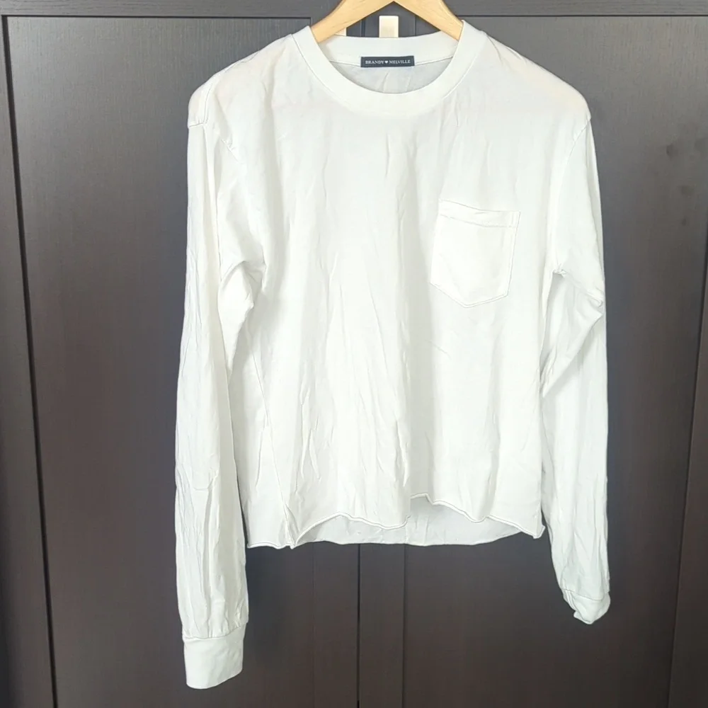 Brandy Melville White Long Sleeve Top - Great Condition - Picture 2 of 4